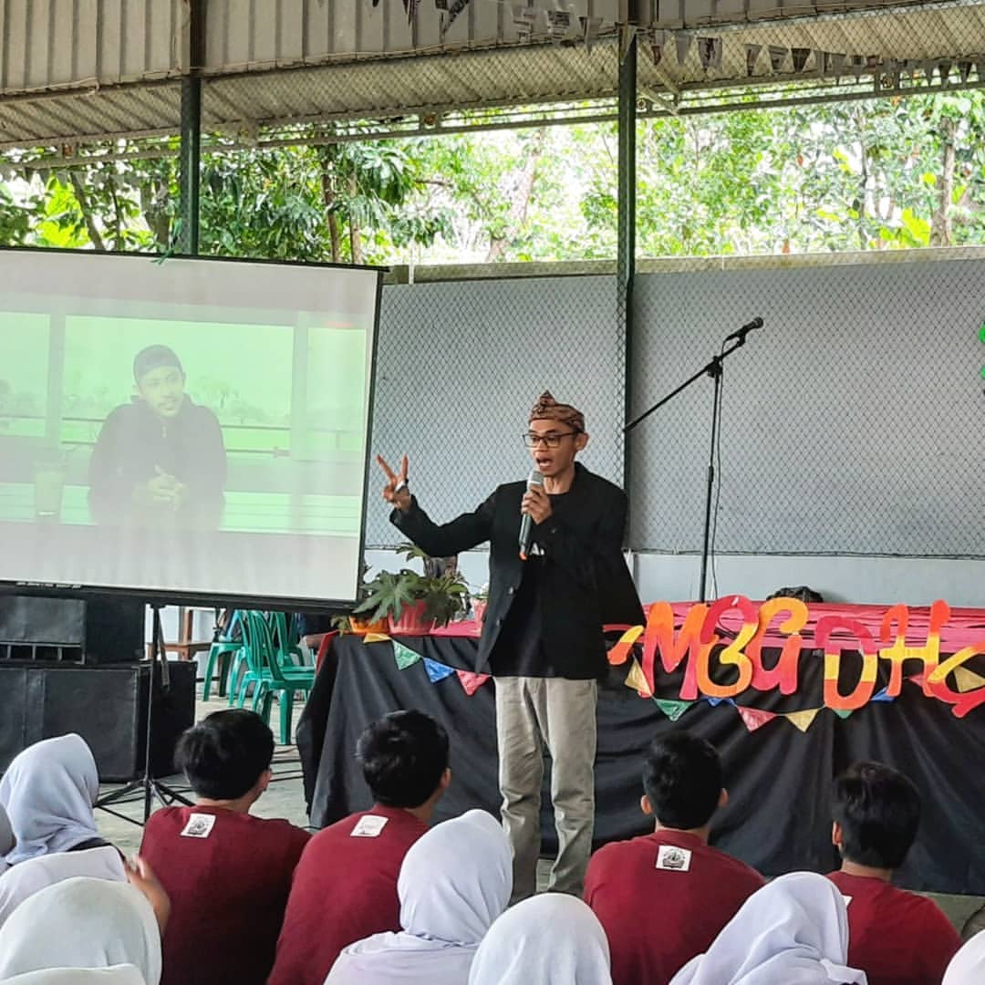 Seminar 8 82475079 2650198325209449 5140572882033367231 n