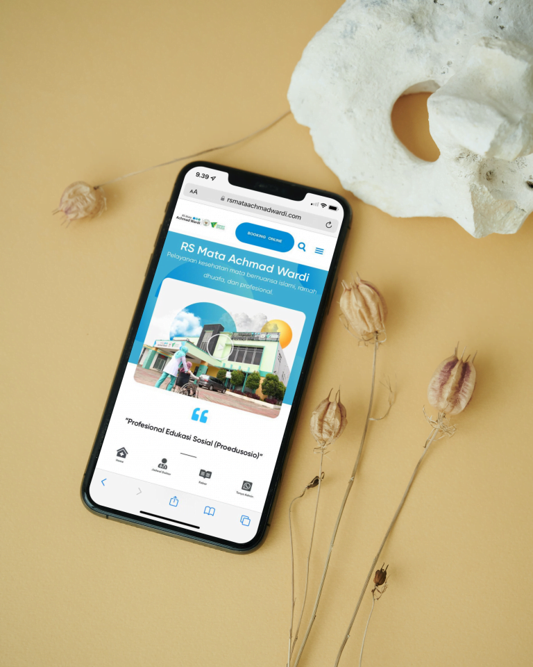 iPhone 11 in the beige scene photo 6082219616295301604 y